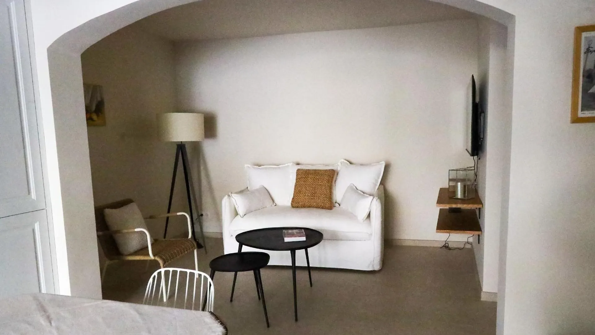 La Maison Favier location